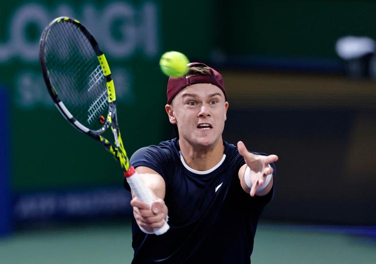 Holger Rune skal i ottendedelsfinalen ved ATP 1000-turneringen i Shanghai op mod Taylor Fritz fra USA. Foto: Tingshu Wang/Ritzau Scanpix