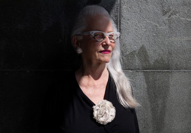 Elisabeth Reslegård vil ikke opfordre, men opmuntre til læsning. Det gør hun på energisk vis på 25. år. Foto: Sara MacKey