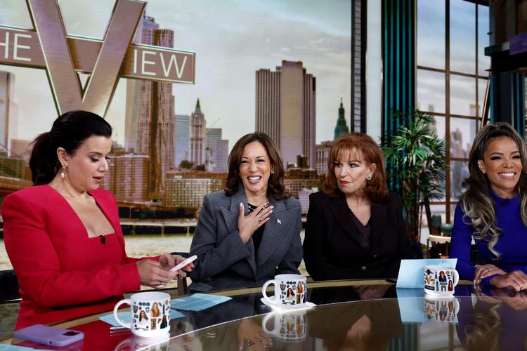 Kamala Harris har blandt andet besøgt  ABC-programmet  'The View' i New York. Foto: Evelyn Hockstein/Ritzau Scanpix