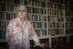  »Jeg er meget nysgerrigt anlagt. Min far sagde ofte, at der skulle stå ’Hun stak sin næse i alt’ på min gravsten«, siger   advokat Kirsten Reimers-Lund, der nu fylder 75.  Foto: Miriam Dalsgaard