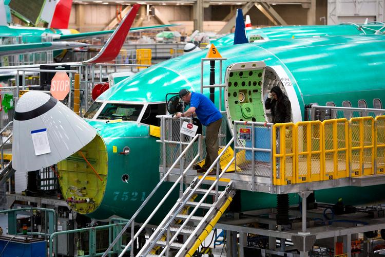 En omfattende strejke blandt cirka 33.000 ansatte har forværret Boeings økonomiske krise. Derfor lægger flyproducenten nu op til at fyre hver 10. medarbejder. Foto: Jason Redmond/Ritzau Scanpix
