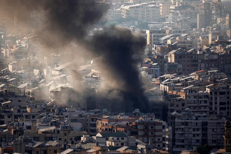 Israel har ramt »omkring 280 terrormål«, der tilhører både Hizbollah i Libanon og Hamas i Gazastriben, lyder det fra det israelske luftvåben. Foto: Louisa Gouliamaki/Ritzau Scanpix
