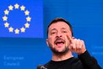 Ukraines præsident Zelenskyj holdt pressekonference efter sit møde med EU's ledere i Bruxelles torsdag. Han advarer på det stærkeste EU mod konsekvenserne af ikke at støtte hans sejrsplan. Foto: John Thys/Ritzau Scanpix