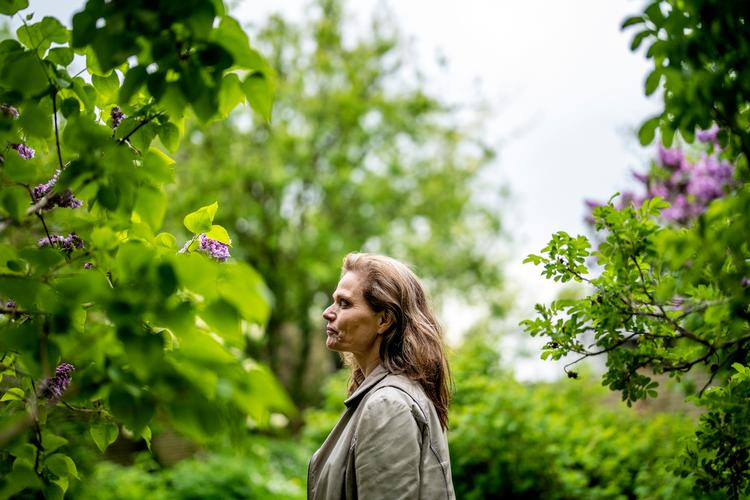 Præst og vært Sørine Godtfredsen fokuserer på livskraften i podcast om det at miste et barn.  Foto: Stine Bidstrup