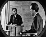 John F. Kennedy og Richard M. Nixons første tv-debat forud for præsidentvalget 1960 er gået over i historien som en af de vigtigste. Nixon virkede svedig og ubarberet overfor den fotogene unge Kennedy.  Foto: /Ritzau Scanpix