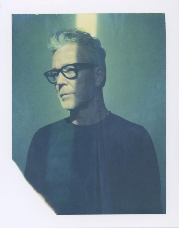 ’Sortedam’ vil altid være bundet til en biografisk hændelse, men det lykkes også Thomas Helmig at skabe et rum af skønhed, hvor det private bliver personligt. Foto: Petra Kleis