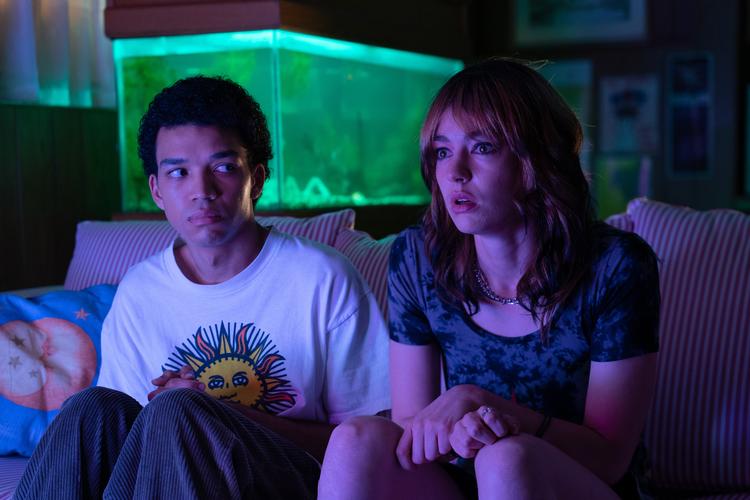 Owens seksualitet er uklar, mens Maddy er udtalt lesbisk i 'I Saw the TV Glow', som efter visningen på Sundance-festivalen blev hyldet som en af de vigtigste nyere film i queer cinema.  Foto: A24