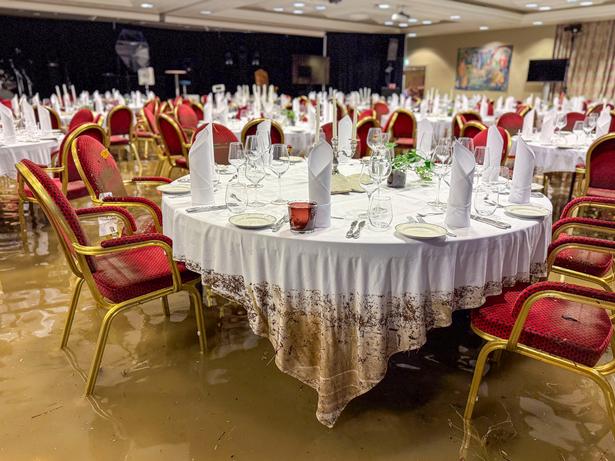 Hotel Ullensvang er blevet hårdt ramt af vandmasserne. Foto: Britt Marie Grieg/Ritzau Scanpix