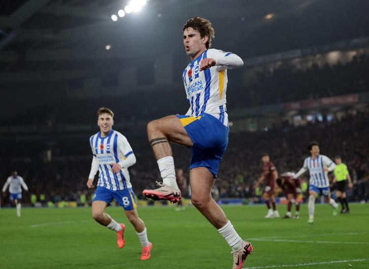 Soccer Football - Premier League - Brighton &amp; Hove Albion v Manchester City - The American Express Community Stadium, Brighton, Britain - November 9, 2024 Brighton &amp; Hove Albion's Matt O'Riley celebrates scoring their second goal Action Images via Reuters/Paul Childs EDITORIAL USE ONLY.NO USE WITH UNAUTHORIZED AUDIO, VIDEO, DATA, FIXTURE LISTS, CLUB/LEAGUE LOGOS OR 'LIVE' SERVICES. ONLINE IN-MATCH USE LIMITED TO 120 IMAGES, NO VIDEO EMULATION.NO USE IN BETTING, GAMES OR SINGLE CLUB/LEAGUE/PLAYER PUBLICATIONS. PLEASE CONTACT YOUR ACCOUNT REPRESENTATIVE FOR FURTHER DETAILS.. Foto: Paul Childs/Ritzau Scanpix