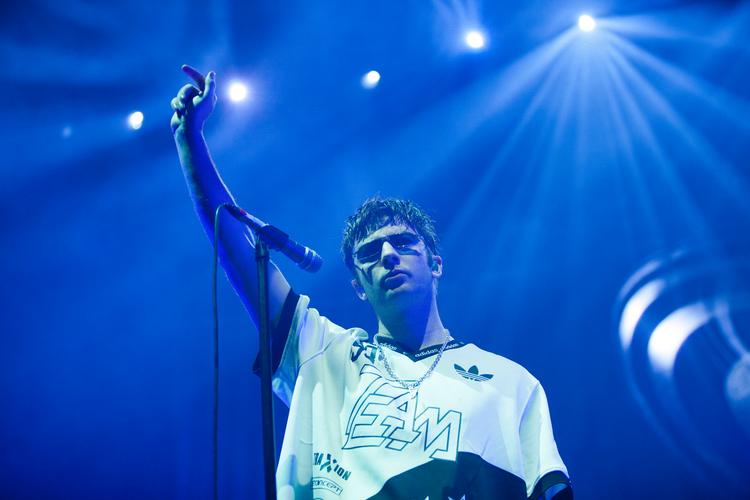 Grian Chatten fandt ind til nogle helt andre inderlige toner i sin ellers meget protopunkagtige vibe. Foto: Martin Rosenauer