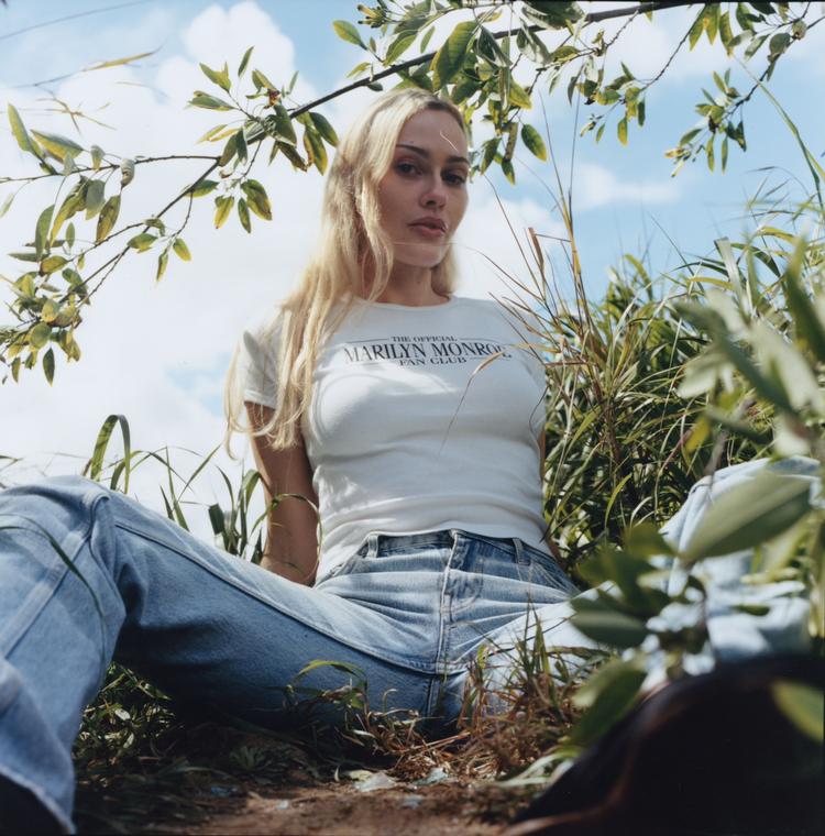 Kunstner Maja Malou Lyse. Pressefoto:  Zoe Chait
