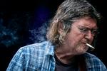 Johnny Madsen har selv udgivet erindringsromanen 'Tilværelsen blev min skæbne' og ønskede ifølge sin søn ikke at få udgivet yderligere et eftermæle.  Foto: Jens Hartmann
