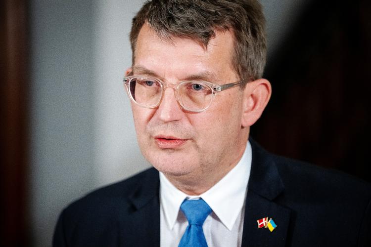 Troels Lund Poulsen (V) mener, at der også skal laves et nyt national kompromis, hvor der tages ansvar for den store regning til Forsvaret og til klimasikring af Danmark. Foto: Mads Claus Rasmussen/Ritzau Scanpix