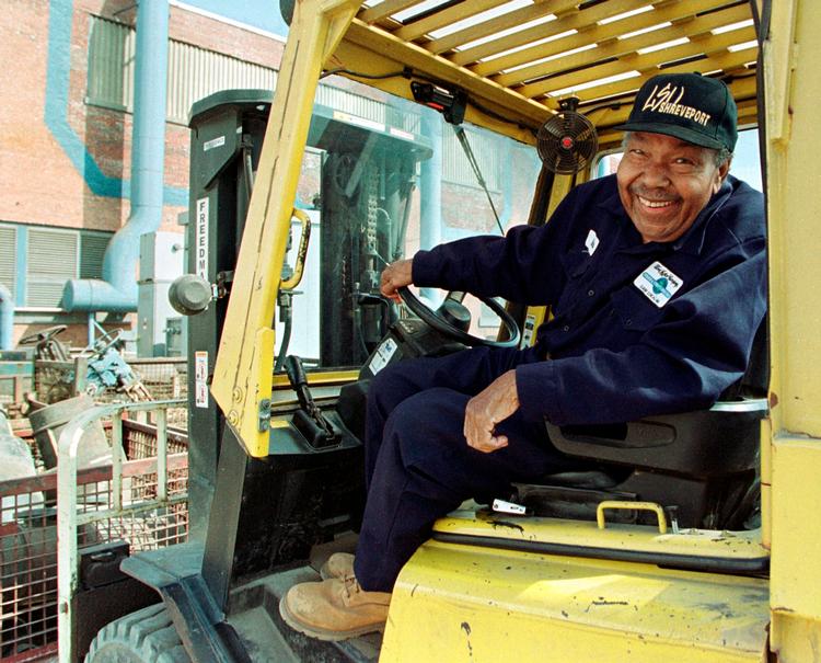 Der findes bestemt arbejdere i USA, men der findes ingen arbejderklasse som sådan i USA, mener den verdenskendte lingvist Noam Chomsky. En amerikansk arbejder opfatter sig som en, der er på vej videre op ad stigen i landet, hvor alle kan blive alt. Foto: Rebecca Cook/Ritzau Scanpix