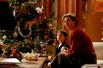 For mange er filmen ’Love Actually’ en fast juletradition. I filmen bliver Emma Thompson utrolig skuffet over den gave, som hendes mand giver hende. For hun har set ham købe en halskæde. Men det er ikke det, der er i pakken. Foto: William Wadham Foto: Universal Studios / Mountain, Pe/Ritzau Scanpix