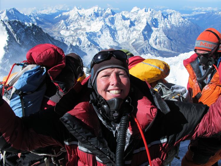 I maj 2010 nåede Stina Glavind toppen af Mount Everest som den anden danske kvinde nogensinde. 