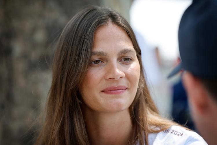Helena Elver tager en dyb indånding: Det har været nogle vilde og hårde ...
