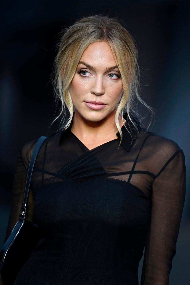  Alex Coopers podcast 'Call Me Daddy', der handler om sex, dating og mentalt helbred, samt hendes intime interviews med verdensstjerner har i dag gjort hende til en af verdens mest succesrige podcastere. Foto: Julien de Rosa/Ritzau Scanpix