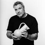 I stedet for at gå på en designskole kom Nicholai Wiig-Hansen i mesterlære hos den industrielle designer Niels Gammelgaard. Siden har han ikke set sig tilbage.  Foto: Privatfoto