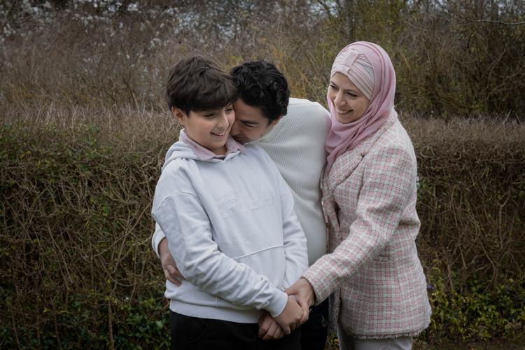 Ola Matouk og hendes familie har brugt ti år på at skabe sig et liv i Rødbyhavn på Lolland. Assad-styrets fald har vakt tanker om at vende tilbage til Syrien. Men det er ikke så ligetil.  Foto: Signe Lægsgaard
