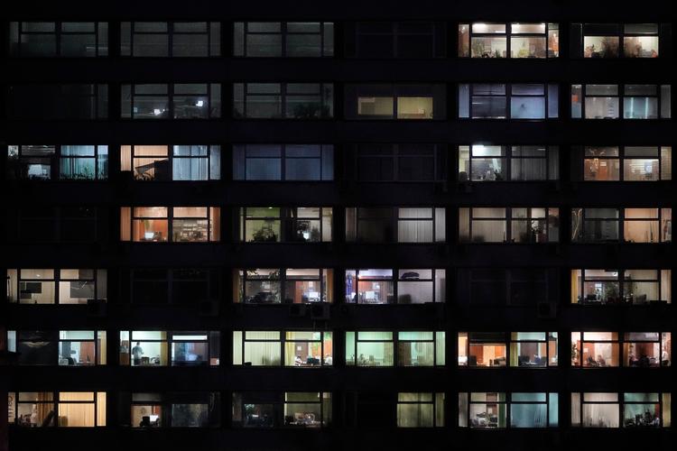 En kontorbygning i Moskva efter solnedgang 21. november 2024.     Foto: Pavel Bednyakov/Ritzau Scanpix