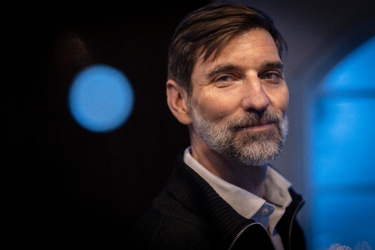 Tim Whyte har arbejdet med hjælpearbejde i mere end 25 år. Det gennemgående tema er kampen for demokrati rundtom i verden. Nu fylder han 50 år. Foto: Mads Nissen