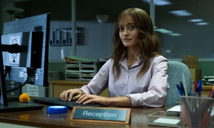 Hovedrollen i 'Sweetpea' spilles af Ella Purnell, der blandt andet kendes fra thrilleren 'Yellowjackets'. Foto: Sky/Showtime