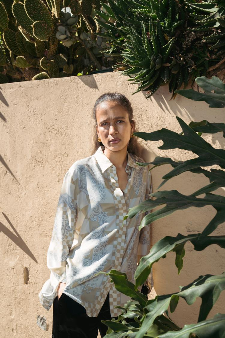 Fransk-senegalesiske Mati Diop har medvirket som skuespiller i flere film og instrueret flere kortfilm, inden hun i 2019 debuterede med filmen 'Atlantics', der vandt juryens Grand Prix i Cannes. Sidste år vandt hun Guldbjørnen i Berlin for 'Dahomey'. Foto: Gabriella Angotti-jones/Ritzau Scanpix