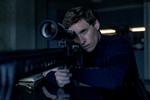 Eddie Redmayne er skarpskytten og forklædningskunstneren Sjakalen, som har problemer med MI6 og sin kone i Spanien. Foto: Sky/Showtime Foto: SkyShowtime