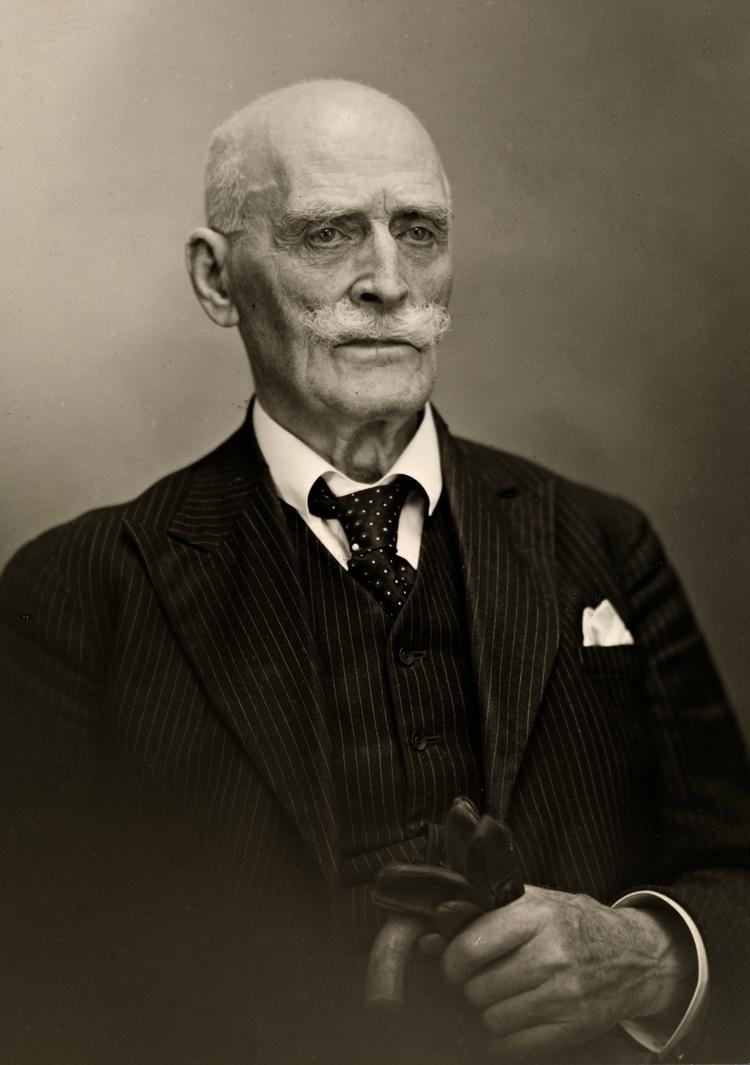 Knut Hamsun (1859-1952) fik sit litterære gennembrud med romanen ’Sult’ fra 1890. Han modtog i 1920 Nobelprisen i Litteratur.


 Foto: Martha Grande Myhrslo/nasjonalbiblioteket Norge