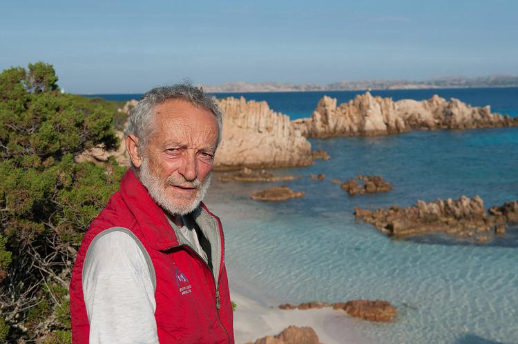Mauro Morandi drømte om at komme til Polynesien og havnede på den ø i Middelhavet, som lignede de fjerne øer mest.  Arkivfoto: Francesco Nonnoi/ropi/Ritzau Scanpix