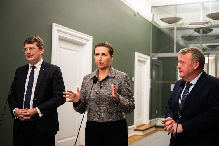 Donald Trumps interesse i Grønland fik fredag statsminister Mette Frederiksen (S) og regeringstoppen til at indkalde partilederne til en orientering. Foto: Emil Nicolai Helms/Ritzau Scanpix