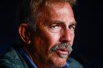 Med sin hovedrolle i serien ’Yellowstone’ blev Kevin Costner i 2018 igen en af de største stjerner. Efter at han har forladt serien, er han blandt andet optaget af at fuldføre en gigantisk filmføljeton om dengang, da europæerne drog mod vest og indtog Amerika. Nu fylder han 70. Foto: Yara Nardi/Ritzau Scanpix