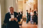Henning Moritzen som faren i Thomas Vinterbergs film om incest og familiehemmeligheder. I den nye opera synges han af den canadiske basbaryton Gerald Finley. Foto: Lars Høgsted
