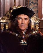 Mark Rylances ansigt fortæller historier om snilde, indsigt, savn og kærlighed. Han er fremragende som seriens hovedperson, Thomas Cromwell. Foto: BBC