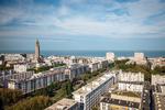 Le Havre blev genopbygget efter arkitekten Auguste Perrets planer og er nu på Unesco World Heritage-listen for enestående efterkrigsarkitektur med byplan og betonbyggeri i rene linjer og har St. Jospeh-kirkens 107 meter høje tårn som et fyrtårn over byen. Foto: Valentin Pacaut, Normandy Tourism