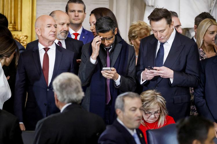Justitsminister Peter Hummelgaard (S) er ikke i chok over, at Donald Trump blev valgt til præsident, men han fandt synet af flere techbosser ved Trumps indsættelse skræmmende. Foto: Shawn Thew/Ritzau Scanpix