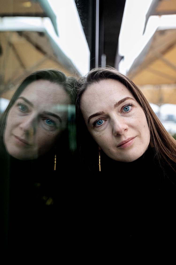 Fredag fortalte ukrainske Oleksandra Matviitjuk i Folketinget om den virkelighed, som ukrainske børn i russiskbesatte områder lever i. Foto: Martin Lehmann