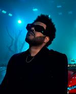 Den 34-årige Abel Tesfaye, der laver musik under kunstnernavnet The Weeknd, er en af verdens største popstjerner. Hans nye album er forløberen for en thriller, der også hedder 'Hurry Up Tomorrow', som kommer senere på året. Her spiller Abel Tesfaye blandt andet sammen med Jenna Ortega og Barry Keoghan.  Foto: Pr-foto