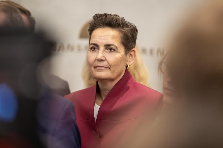 For mindre end et år siden forklarede SF’s formand, Pia Olsen Dyhr, at partiet var parat til at forhøje udgifterne til en anelse over de magiske 2 procent af bnp. Nu vil hun ikke afvise, at den kan vokse yderligere. Foto: Cecilie Rolvung