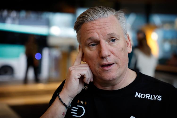 Nikolaj Jacobsen bruger nattetimerne til at studere håndbold, og det har foreløbig givet bonus ved VM-slutrunden, hvor Danmark skal spille om guldet mod Kroatien.   Foto: Jens Dresling