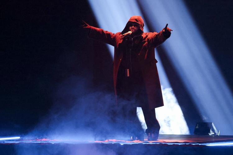 Søndag aften vendte The Weeknd tilbage til Grammys efter en årelang boykot. Foto: Mario Anzuoni/Ritzau Scanpix