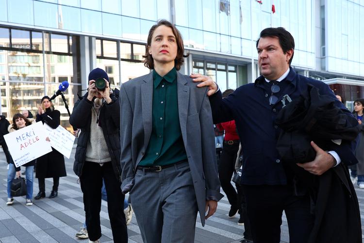 Adèle Haenel var i årevis en af fransk films store stjerner, men i 2023 stoppede hun officielt filmkarrieren, fordi hun finder branchen »reaktionær og patriarkalsk«. Mandag faldt der dom i en sag om seksuelt overgreb begået mod hende, da hun var mellem 12 og 14 år.  Foto: Abdul Saboor/Ritzau Scanpix