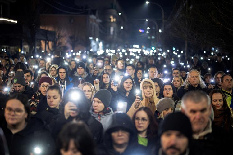 Siden november har en bølge af fredelige demonstrationer udviklet sig til den mest omsiggribende folkeprotest mod en siddende regering i Serbien i nyere tid. Foto: Marko Djurica/Ritzau Scanpix