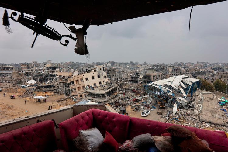 Kan Gaza blive et nyt ferieparadis? Det mener Donald Trump. Lige nu ligger det meste af Gaza i ruiner efter 15 måneders krig, det gælder også Jabalia i det nordlige Gaza.  Foto: Omar Al-qattaa/Ritzau Scanpix