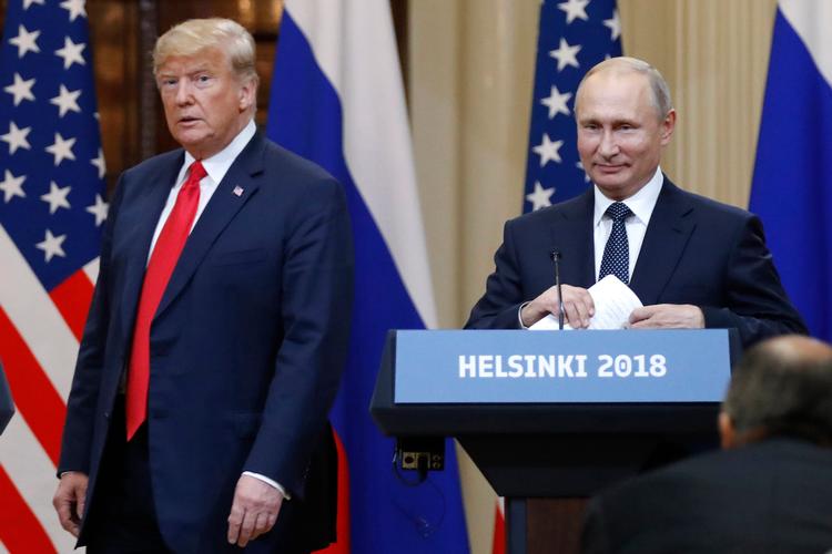 Præsident Donald Trump har altid været begejstret for Vladimir Putin, som han har kaldt »meget, meget stærk« og »en bedre leder end Obama«. I Helsinki i 2018 troede Trump mere på den gamle KGB-agent end på sine egne efterretningsfolk. Foto: Alexander Zemlianichenko/Ritzau Scanpix