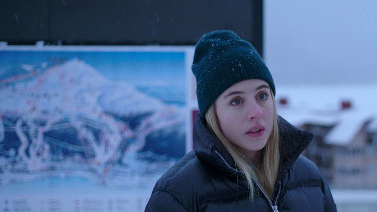 Politidetektiven Hanna, spillet af Carla Sehn, forvises til provinsen fra sit job i Stockholm. Men også på udebane er hun skarp.  Foto: Netflix