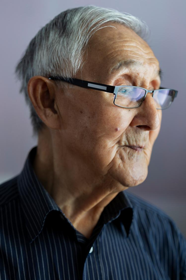 »Jeg håber, at vi kan få en mere liberal politik i Grønland, for vi har jo ingenting. Ingen fabrikker, ingen udvikling. Socialisme hører ikke til her i Grønland«, siger Gaba Taunajik om valget. Foto: Cecilie Rolvung