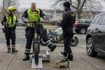 Rasmus Fogh Møller og Københavns Politi bruger en lille platform med et rullefelt og et display til at kontrollere elcyklerne. Foto: Signe Lægsgaard