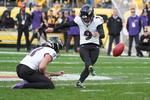 Som den mest præcise kicker i NFL-historien, Super Bowl-vinder og indehaver af rekorden for det længste field goal er Justin Tucker en seriøs kandidat til at blive optaget i Pro Football Hall of Fame, selv om kun 2 ud af 382 medlemmer er kickere. Den ene af dem er danske Morten Andersen. Arkivfoto:  Gene J. Puskar
